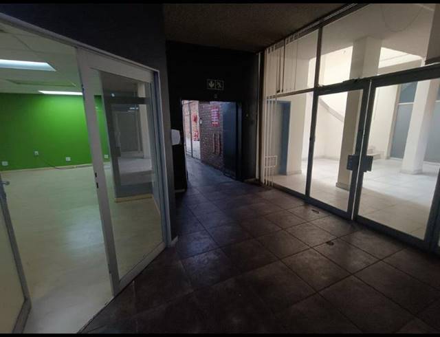 INDUSTRIAL PROPERTY TO RENT IN RANDJESPARK